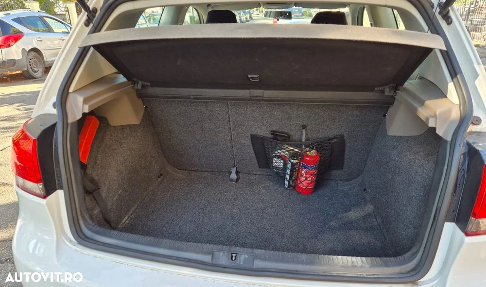 Volkswagen Golf - 5
