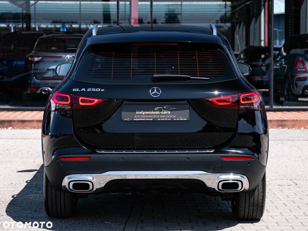 Mercedes-Benz GLA 250 e 8G-DCT Edition Progressive Line - 19