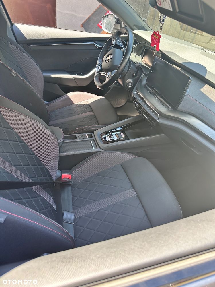 Skoda Octavia Combi 1.4 TSI iV DSG RS - 14