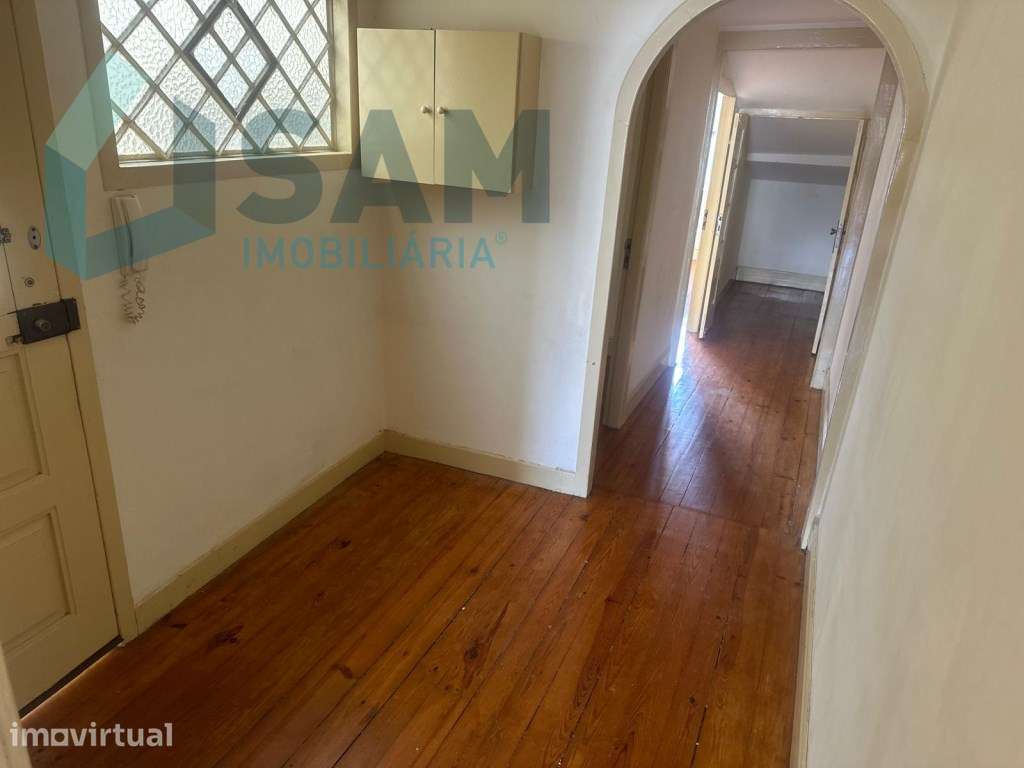 Prédio Completo Semi-Renovado | À Avenida dos Aliados, Porto - Grande imagem: 5/16