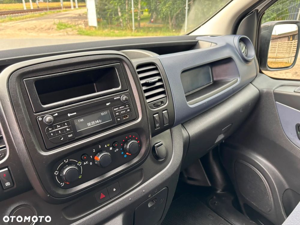 Opel Vivaro - 15
