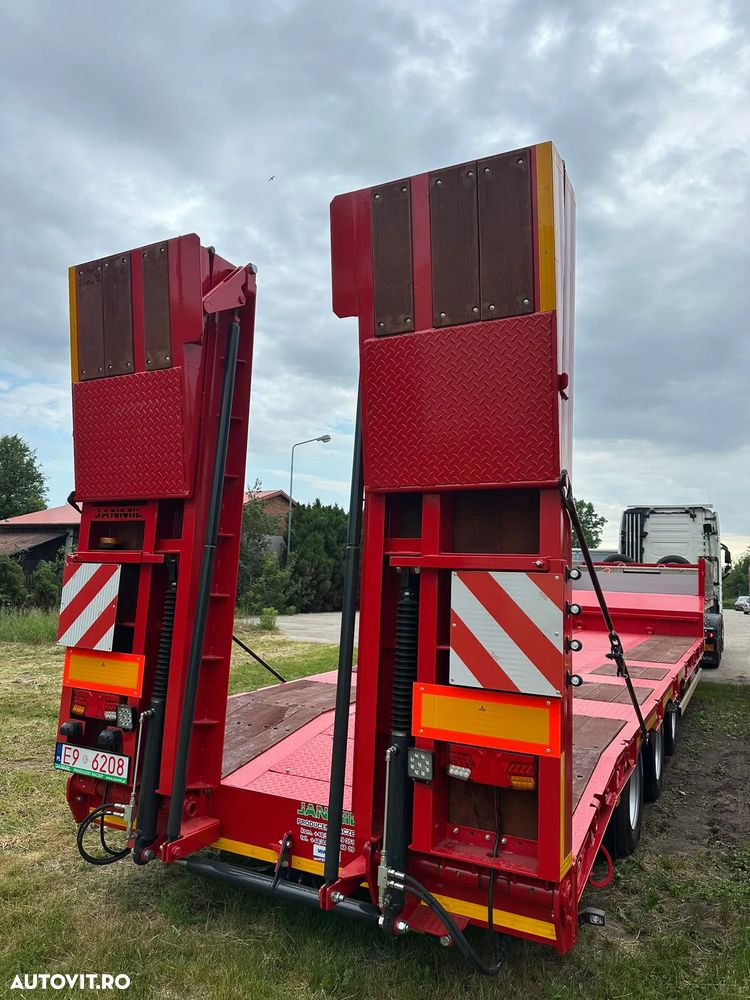 Bodex JANMIL-3 axe SAF, rampe DUBLE, axe SAF, extensii lemn la 3m latime, axa liftabila, lungime podea 9m, anv Goodyear, 2 roti rezerva, axa viratoare spate, rampe interior acces gat lebada, cutie lanturi, posibilitate leasing 5 ani-PROMOTIE 58.900 EUR+Tva - 25