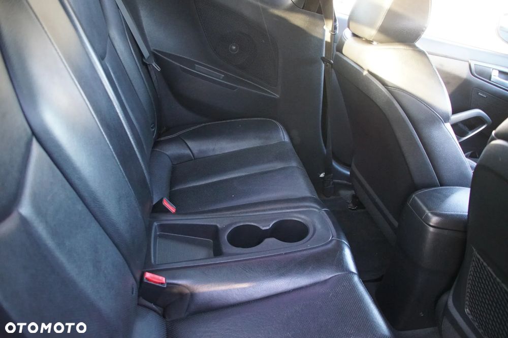 Auto na części - Hyundai Veloster I 1.6 T-GDI 204 KM G4FJ UU9 2013R Silnik Skrzynia Drzwi Maska Zderzak Błotnik Klapa Lampa Szyba Klamka Deska Kokpit Sterownik Moduł Czujnik Licznik Panel Kierownica - 13