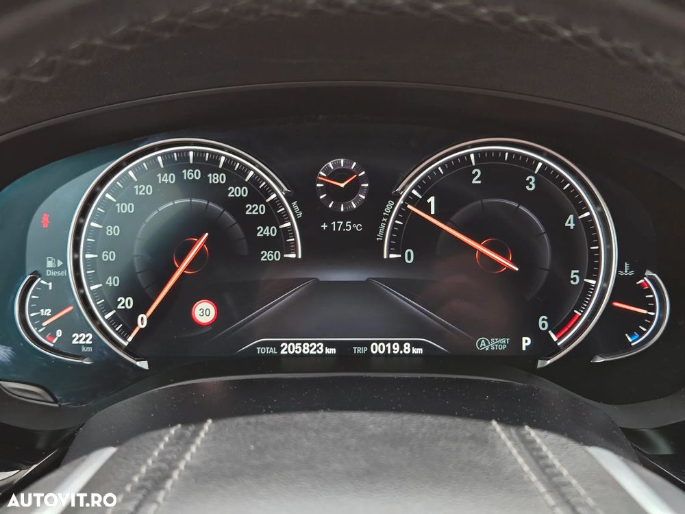 BMW Seria 5 520d xDrive Touring Aut. - 9