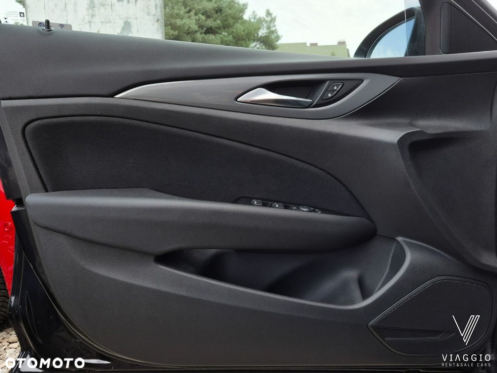 Opel Insignia - 25