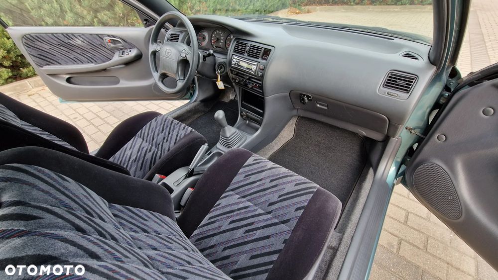 Toyota Corolla - 14