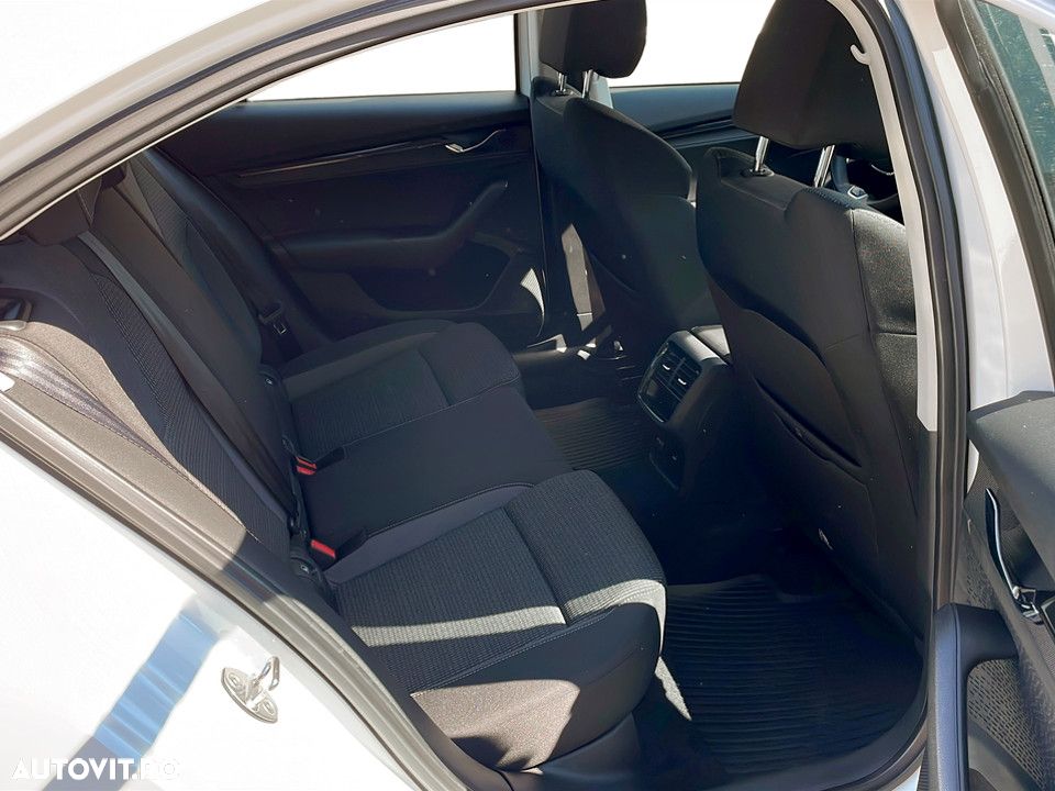 Skoda Octavia - 19
