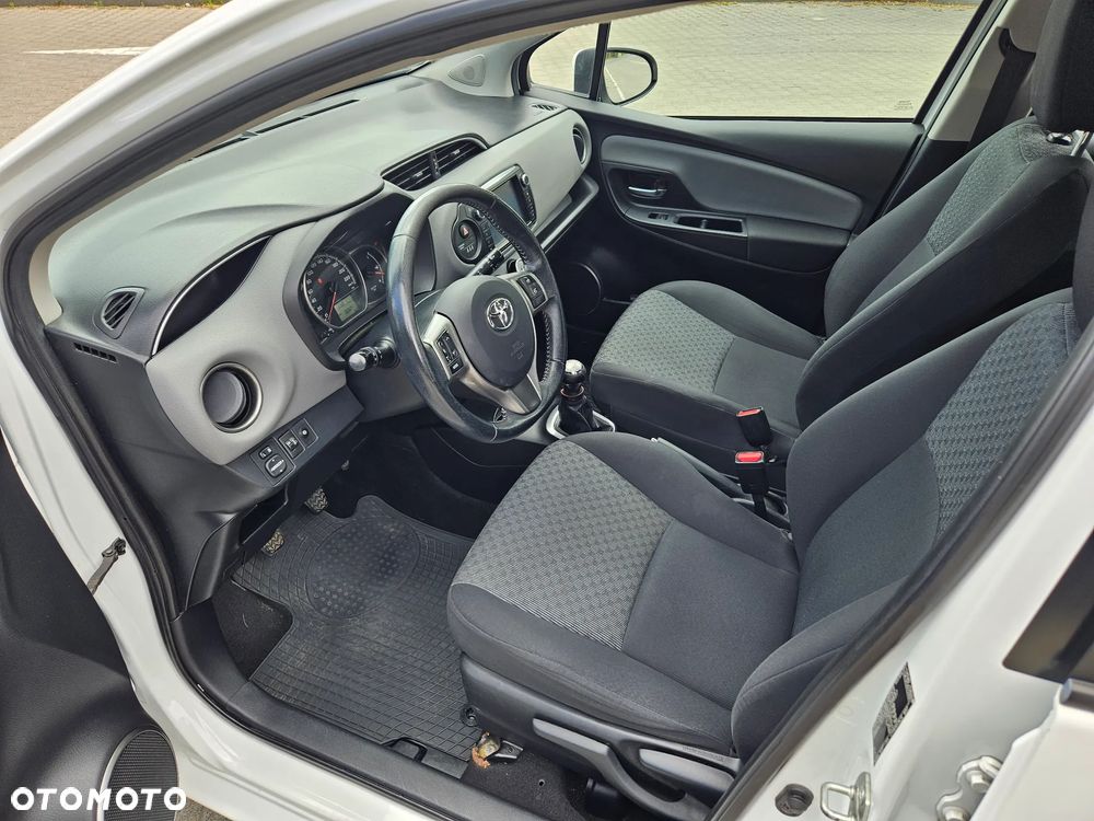 Toyota Yaris - 11