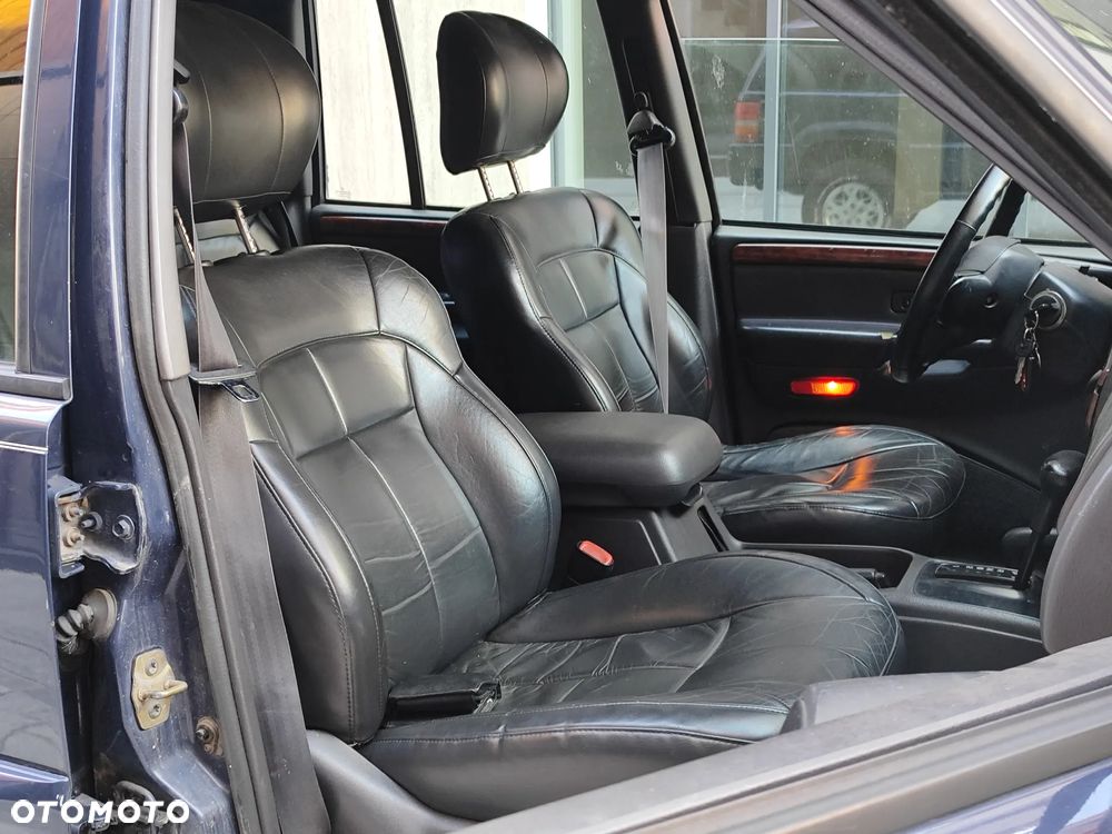 Jeep Grand Cherokee - 14