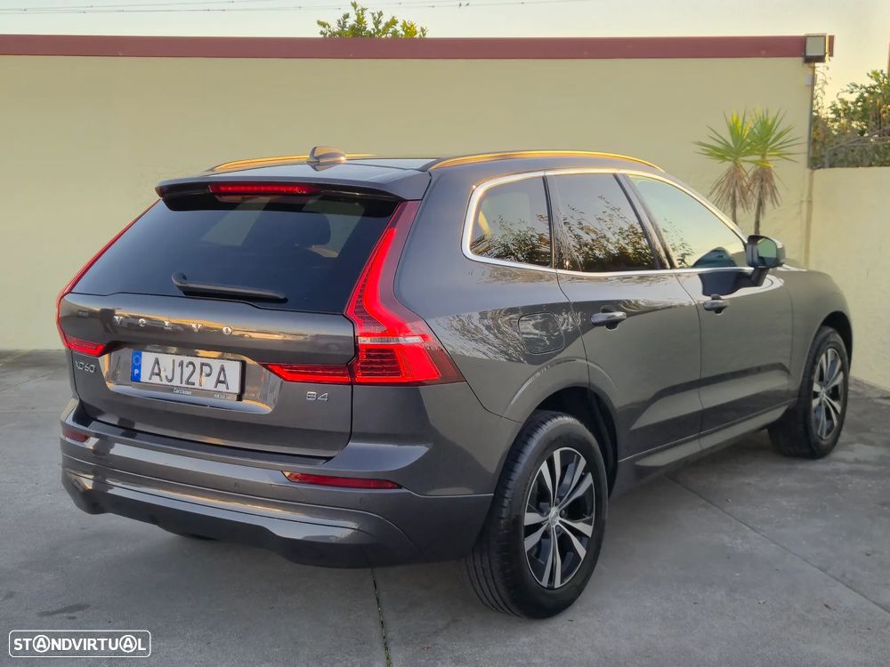 Volvo XC 60 2.0 B4 Momentum Plus - 14