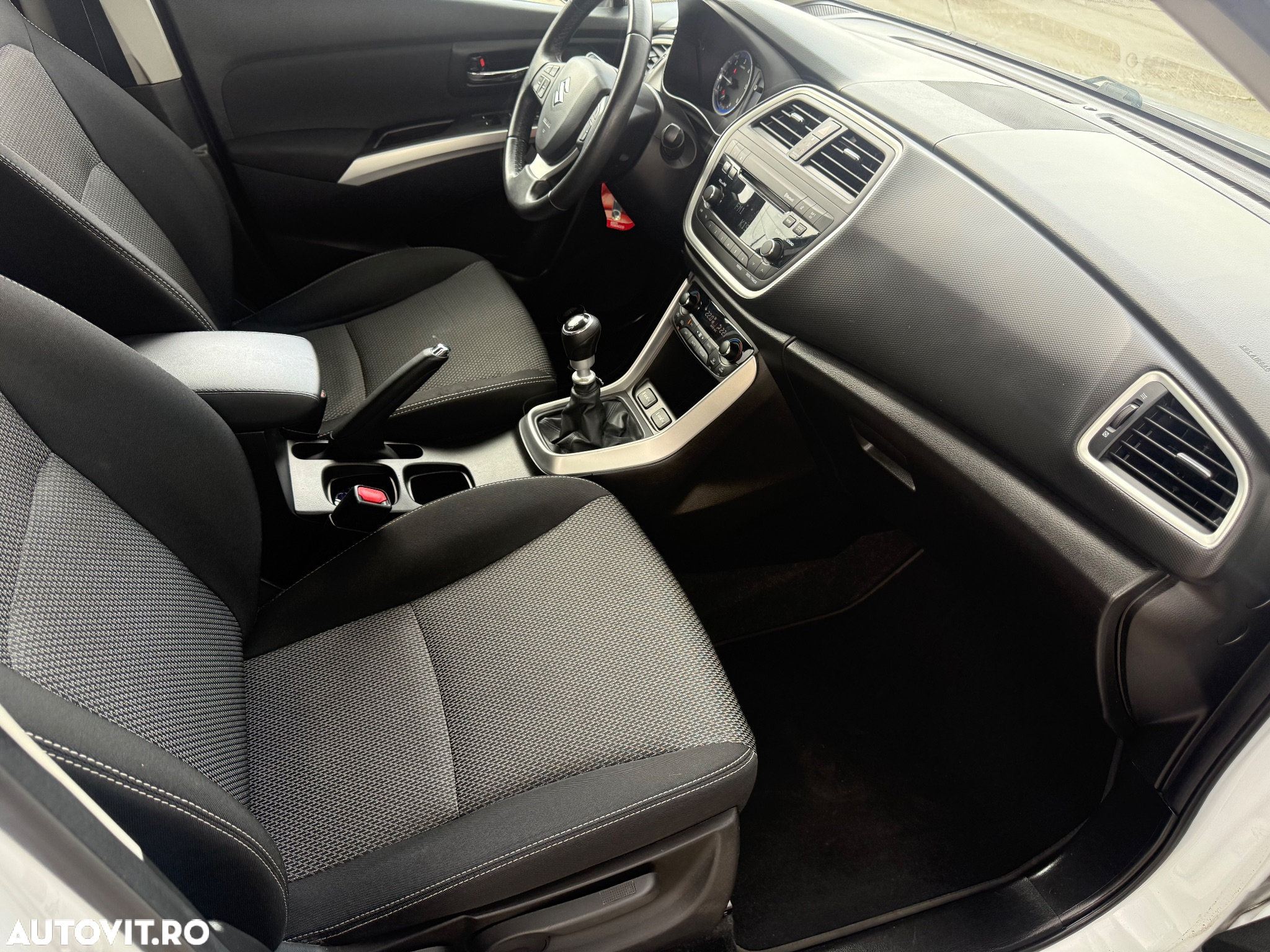 Suzuki SX4 S-Cross 1.6 DDIS 4x2 Comfort+ - 8