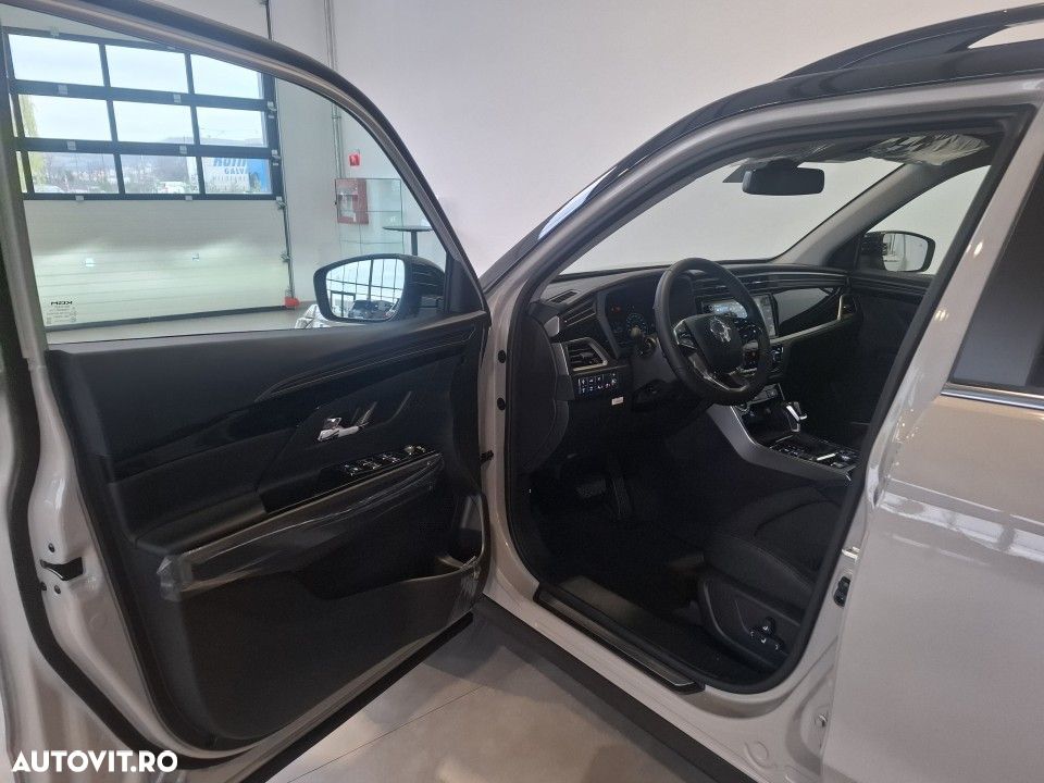 SsangYong Korando - 12