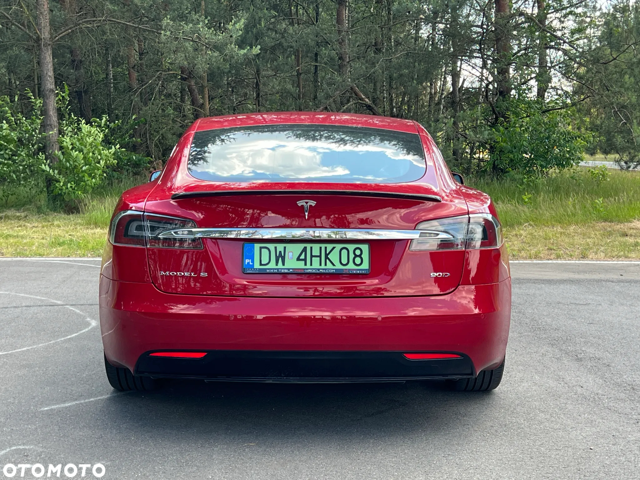 Tesla Model S - 4