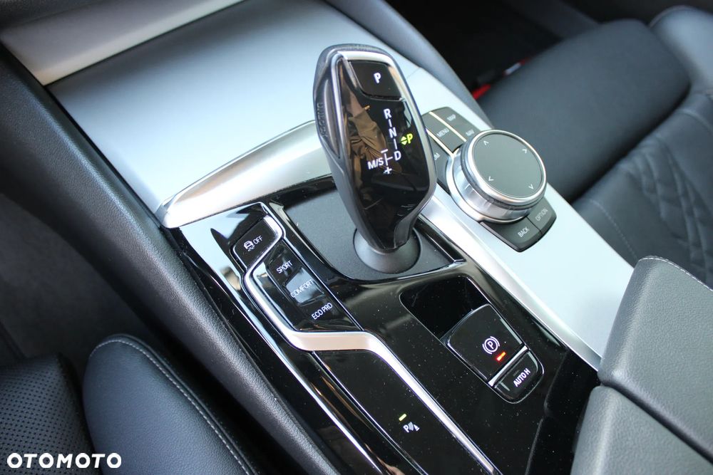 BMW Seria 5 520d xDrive Business Edition sport - 22