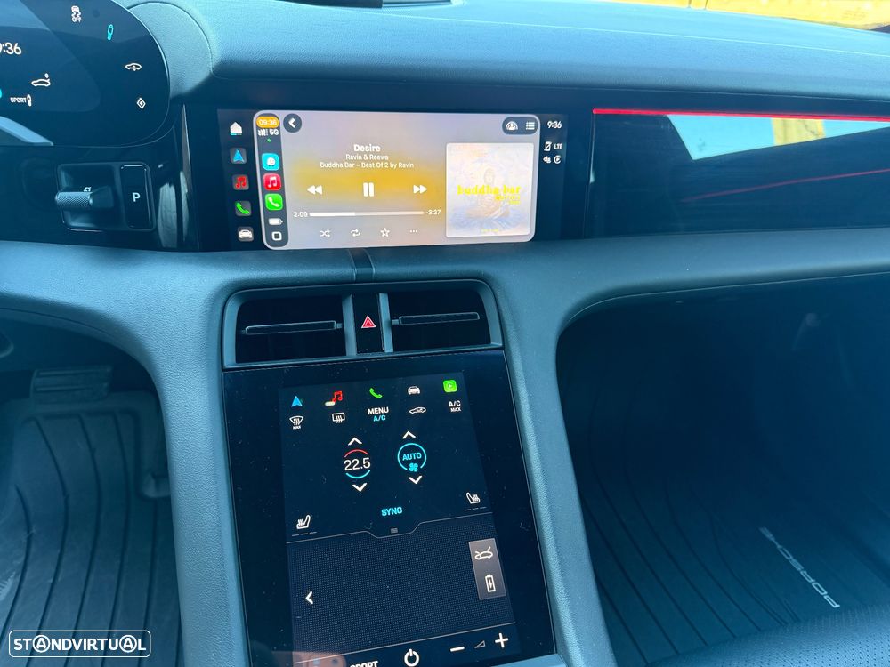 Porsche Taycan 4S - 18