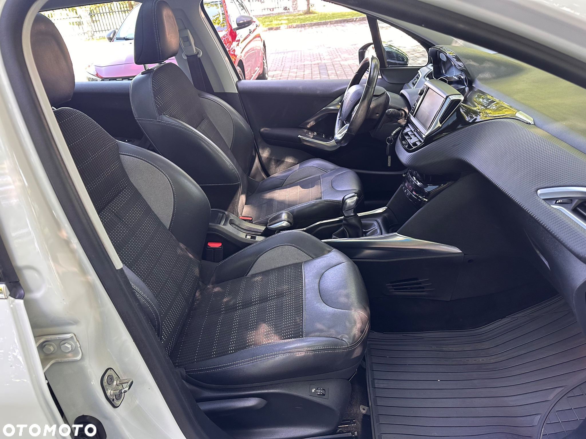 Peugeot 2008 e-HDi FAP 92 STOP & START Style - 15