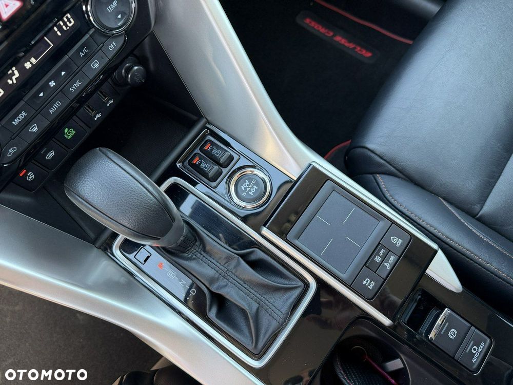 Mitsubishi Eclipse Cross - 21