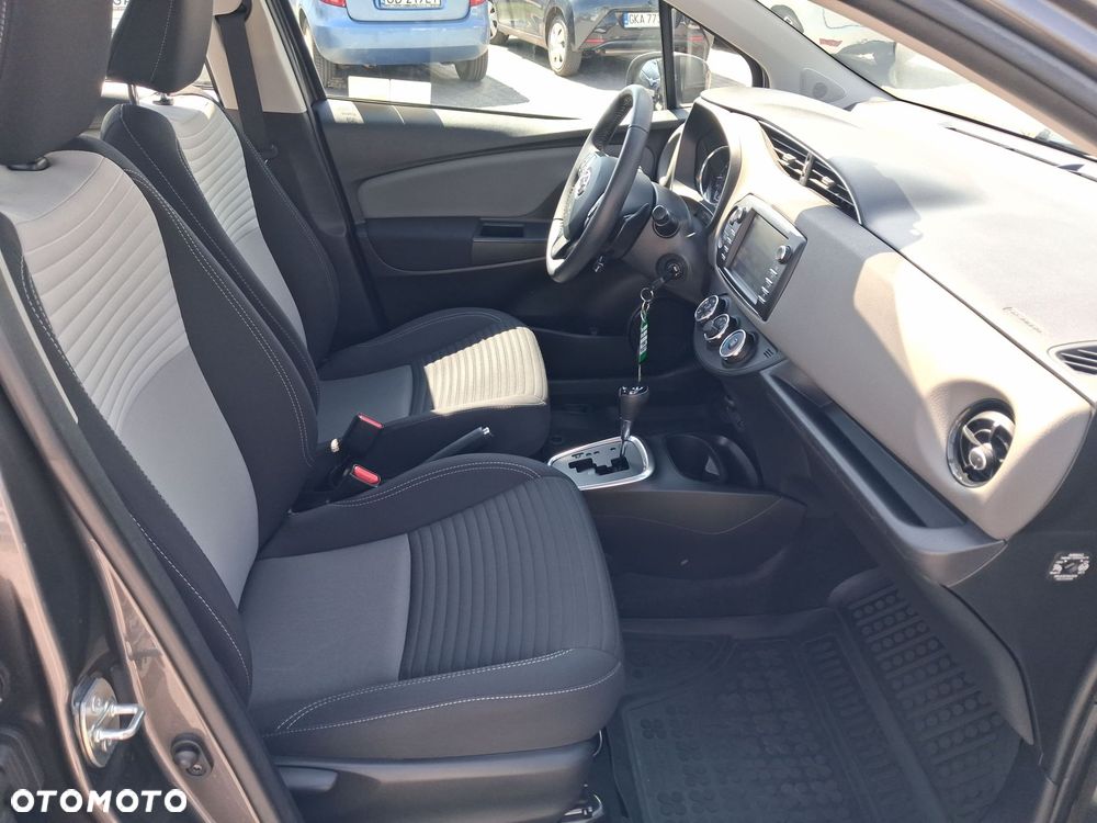 Toyota Yaris 1.5 Premium CVT - 14