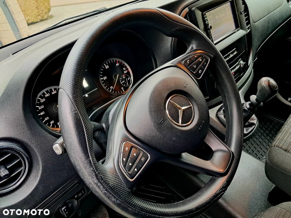 Mercedes-Benz Vito - 21