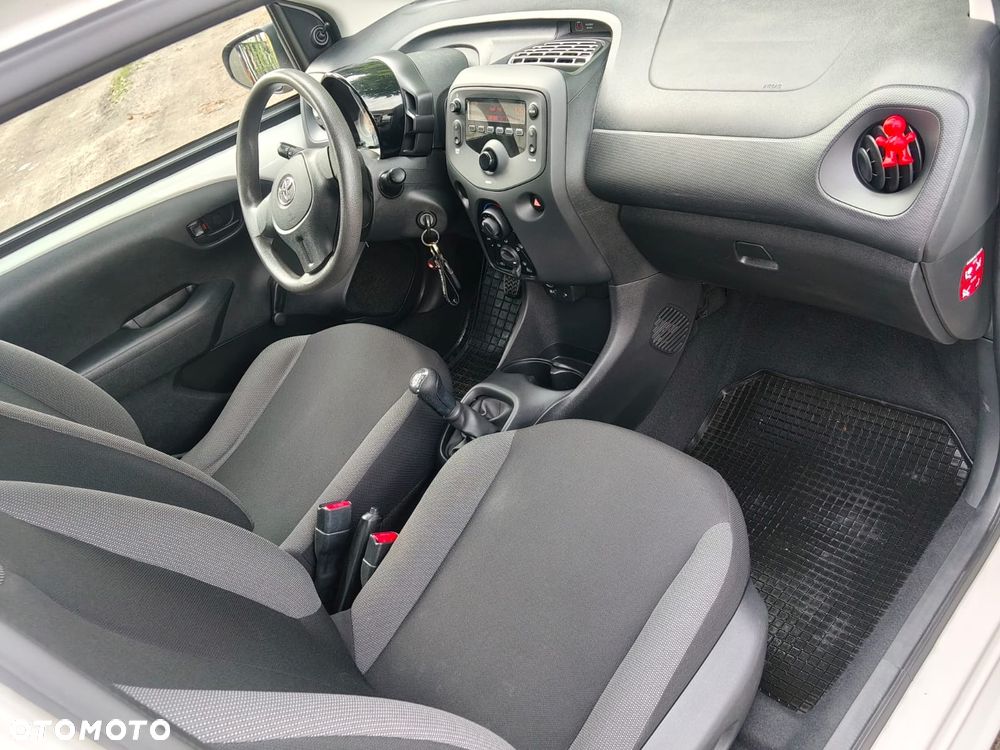 Toyota Aygo - 14