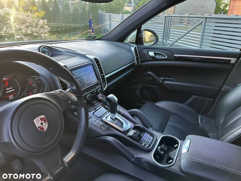 Porsche Cayenne - 7