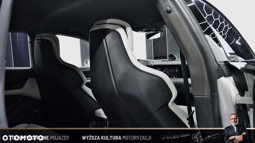 Porsche Taycan Turbo Cross Turismo - 21
