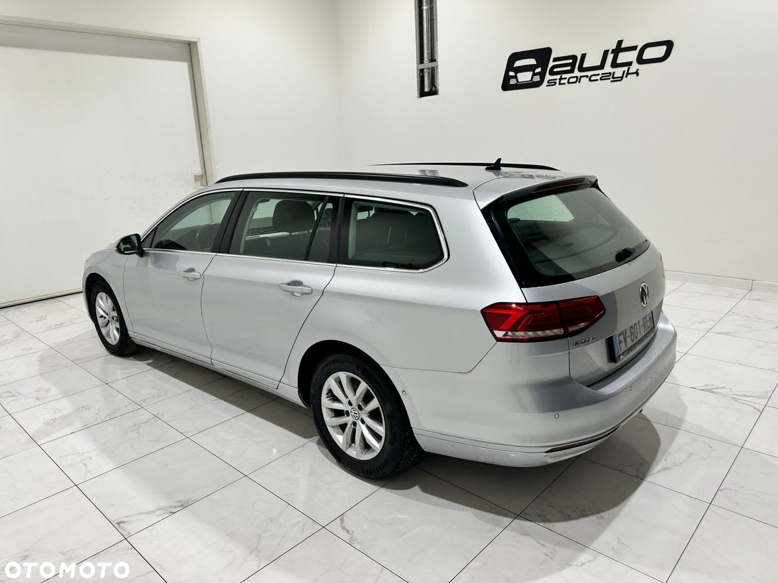 Volkswagen Passat - 9