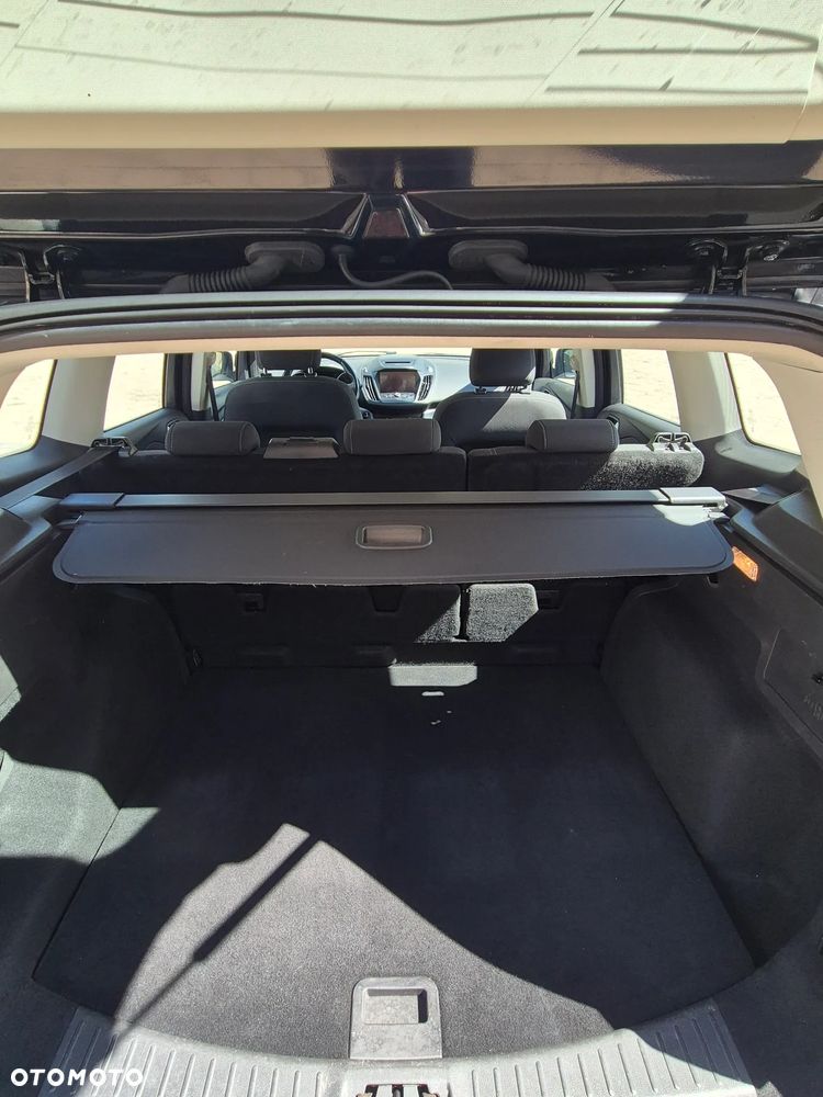 Ford Kuga 1.5 EcoBoost 2x4 Titanium - 14