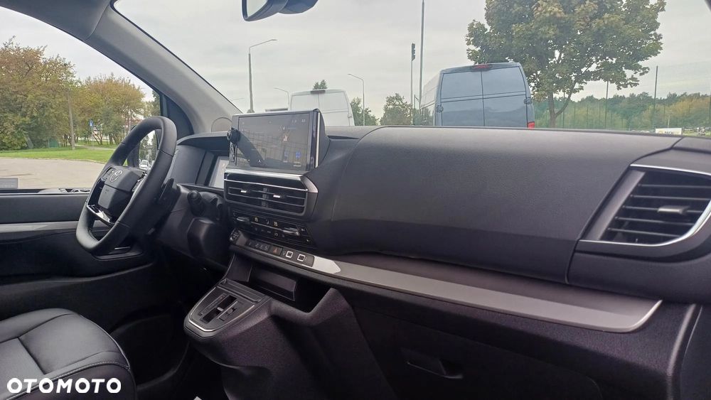 Toyota Proace Verso 2.0 D4-D Long VIP - 21