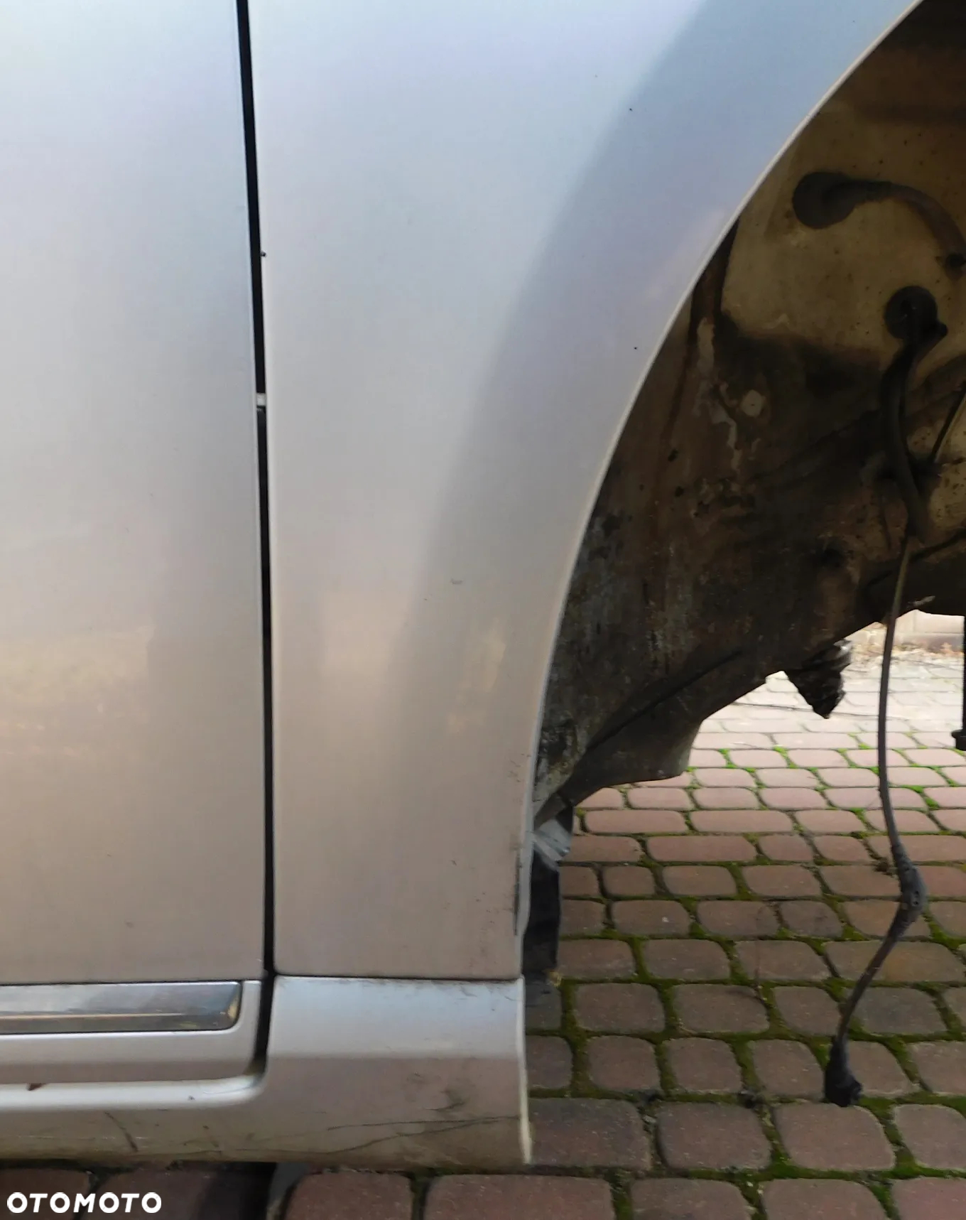 błotnik prawy przód VW PASSAT B7 LA7W - 3
