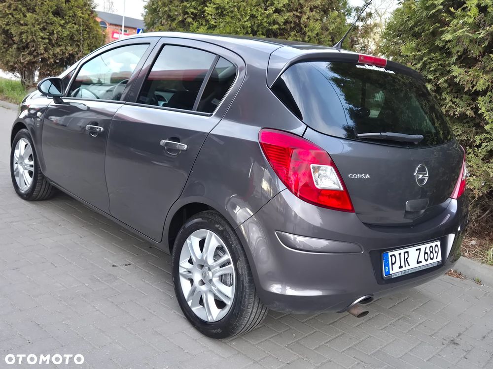 Opel Corsa 1.4 16V Satellite - 10