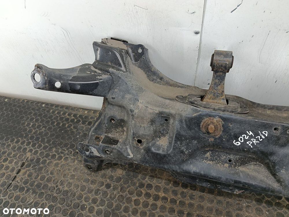 WÓZEK,TRAWERS PRZÓD TOYOTA YARIS III 1.4 D-4D - 6