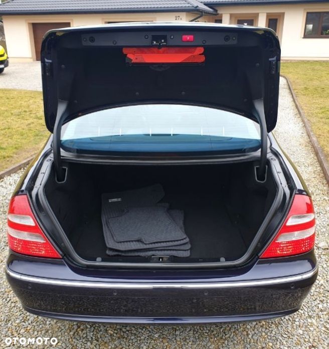 Mercedes-Benz Klasa E 320 4-Matic Avantgarde - 9