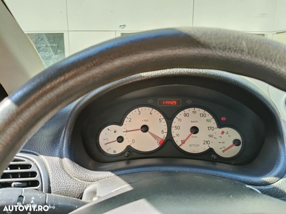 Peugeot 206 1.4E XT - 2