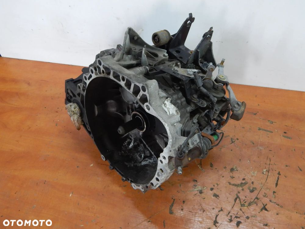 Skrzynia biegów 2.0 D4D Toyota Auris I avensis verso corolla 05-12 Łuków części - 2