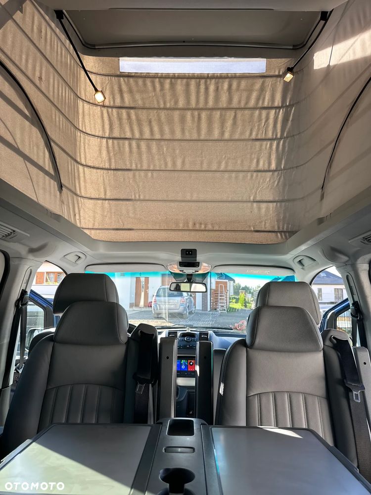 Mercedes-Benz Viano - 12
