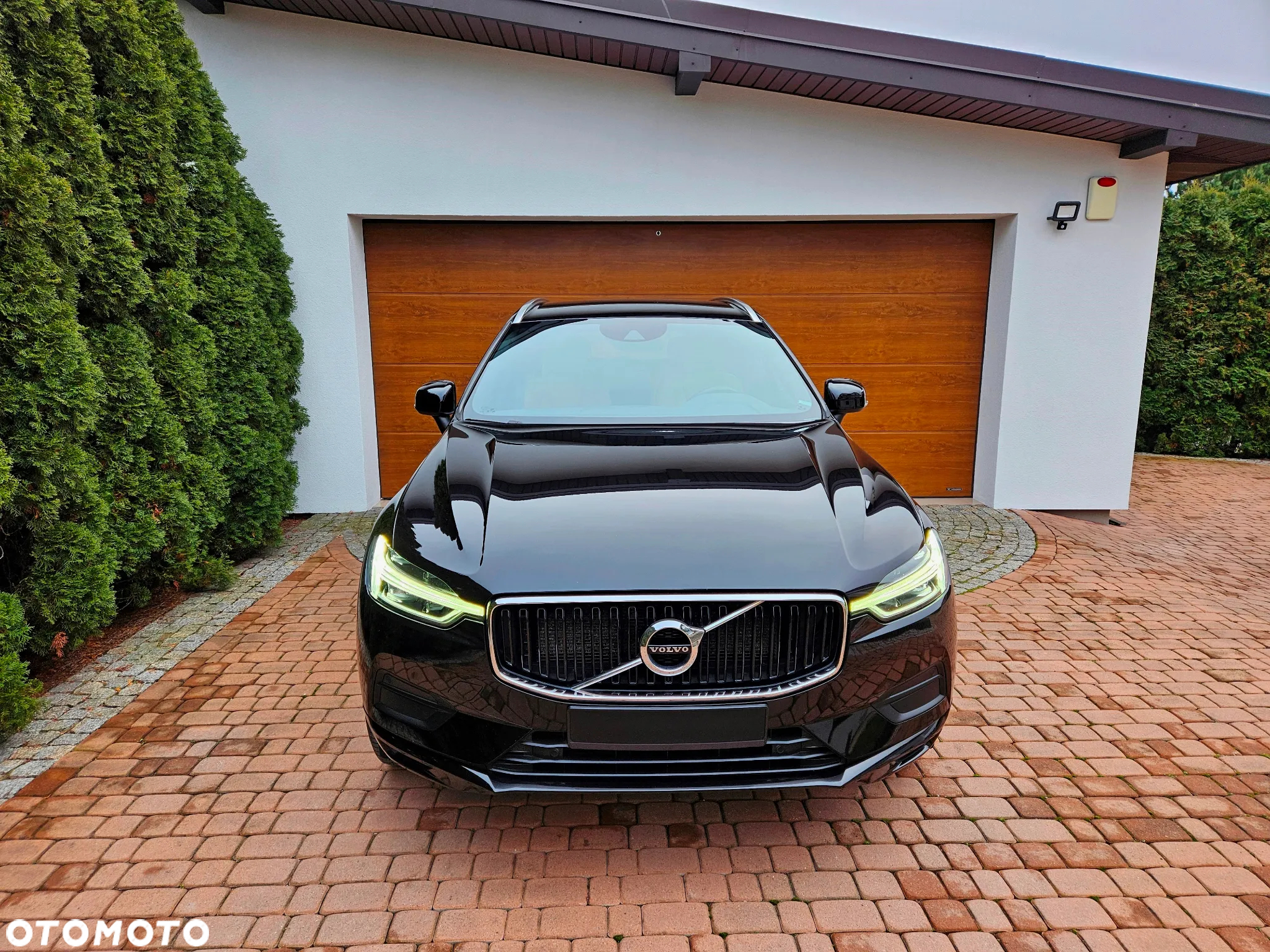 Volvo XC 60 T5 AWD Momentum Pro - 4
