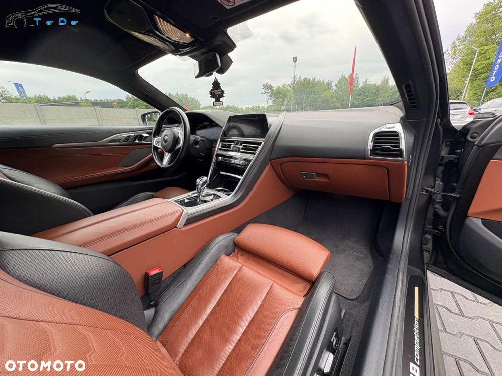 BMW Seria 8 M850i xDrive - 35