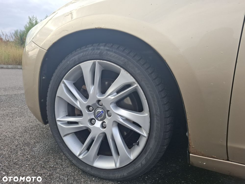 Volvo V60 D3 R-Design - 19