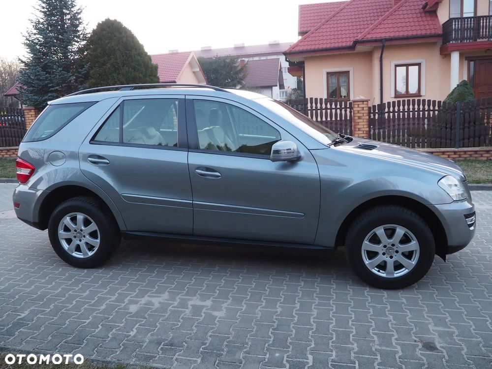 Mercedes-Benz ML - 27