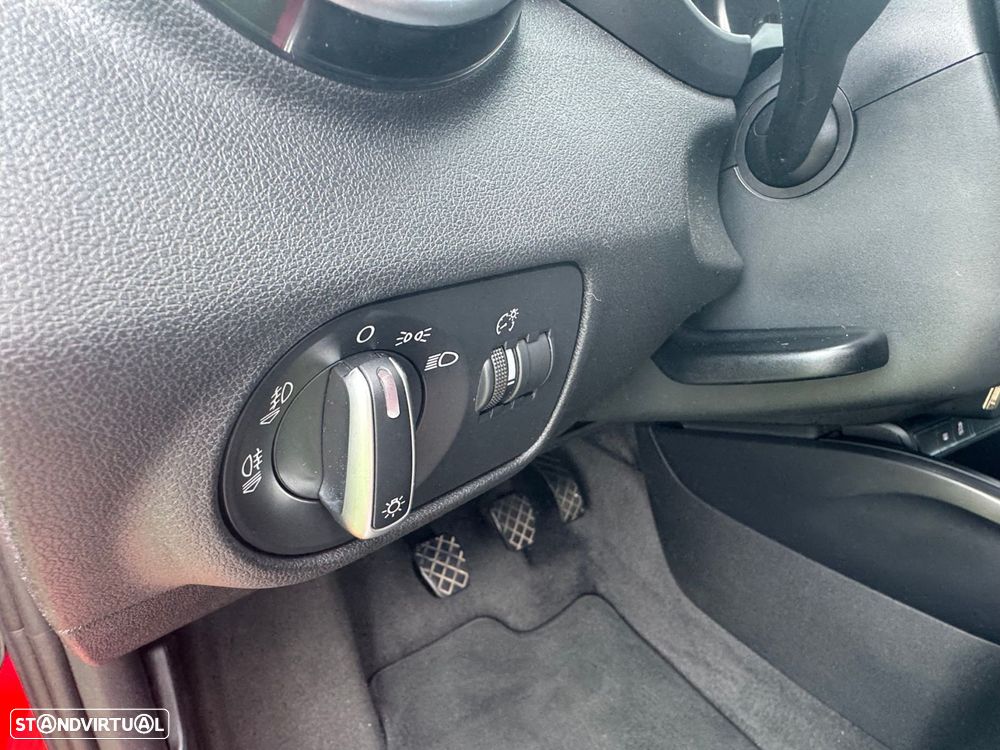 Audi A1 1.6 TDI Attraction - 10