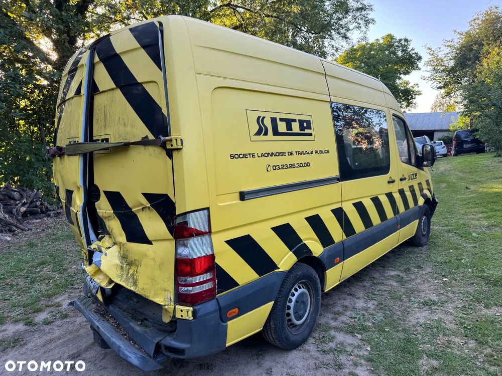 Mercedes-Benz SPRINTER - 11