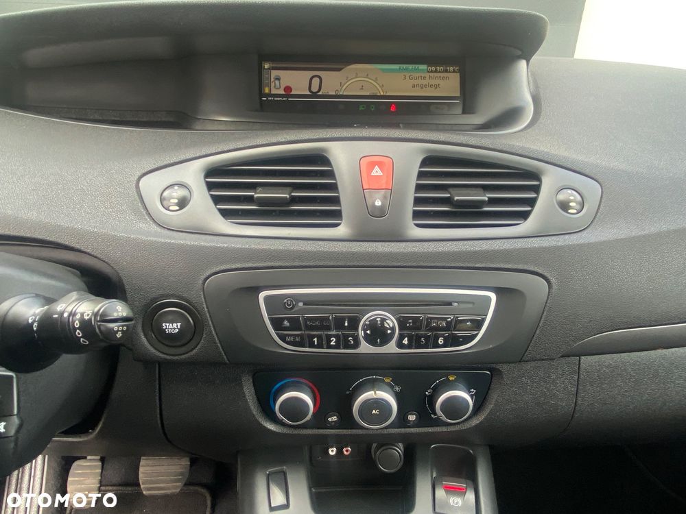 Renault Scenic 1.6 16V 110 Authentique - 29