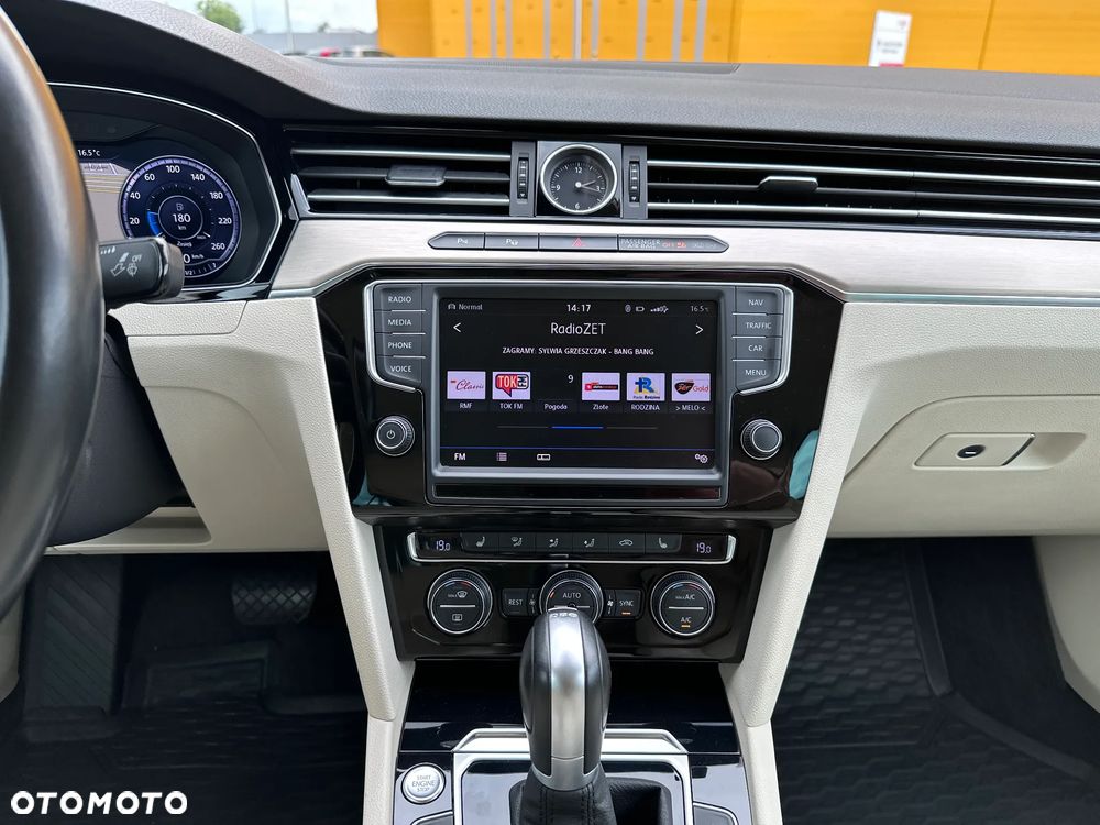 Volkswagen Passat 2.0 TDI BMT Highline DSG - 24