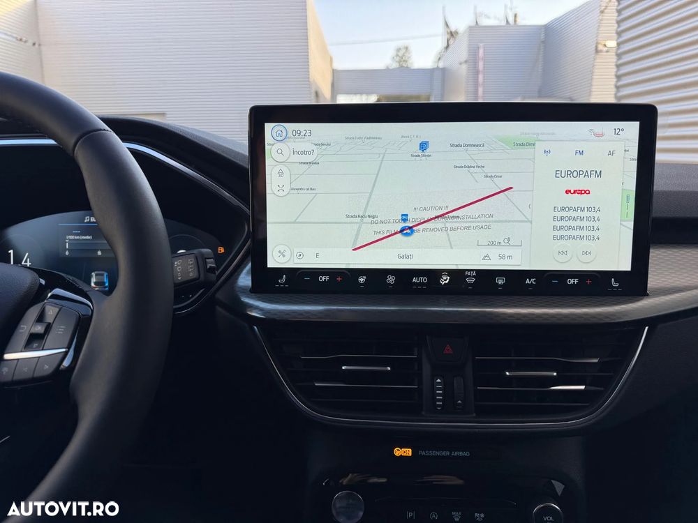 Ford Kuga 1.5 EcoBoost A8 FWD Titanium - 5