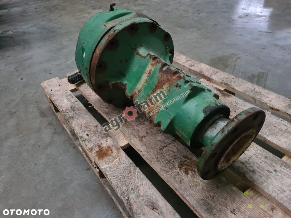 ZWOLNICA RH L33326 JOHN DEERE 3140 3040 3130 - 2