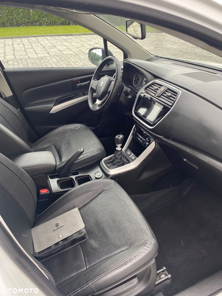 Suzuki SX4 S-Cross 1.4 T Elegance 4WD - 5