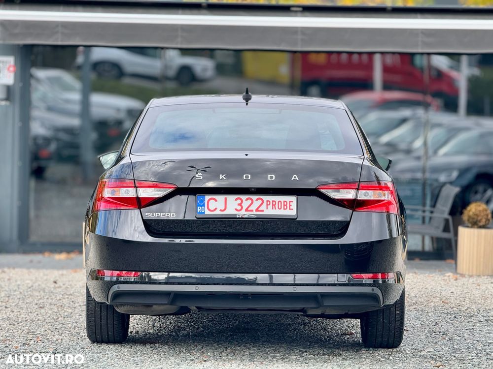 Skoda Superb 2.0 TDI DSG Premium Edition - 13