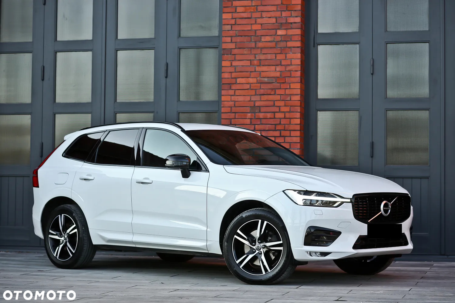 Volvo XC 60 D5 AWD Geartronic RDesign - 4