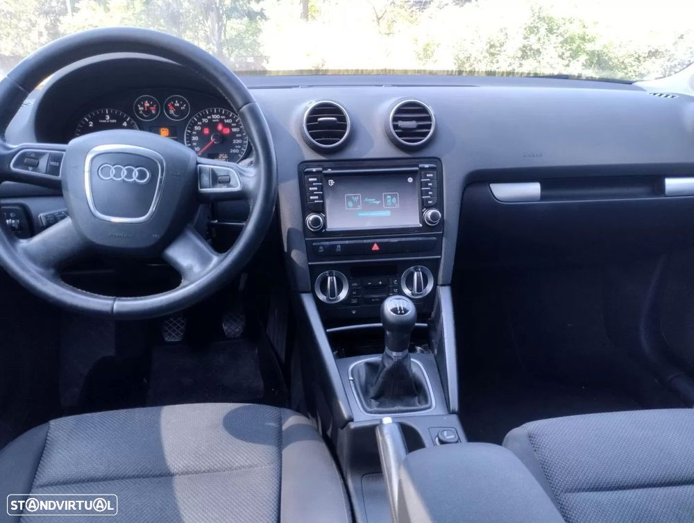 Audi A3 Sportback 1.6 TDI Attraction - 15